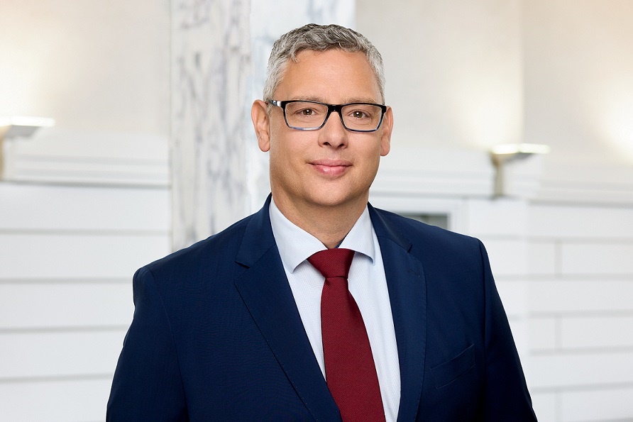 Portrait Torsten Engel